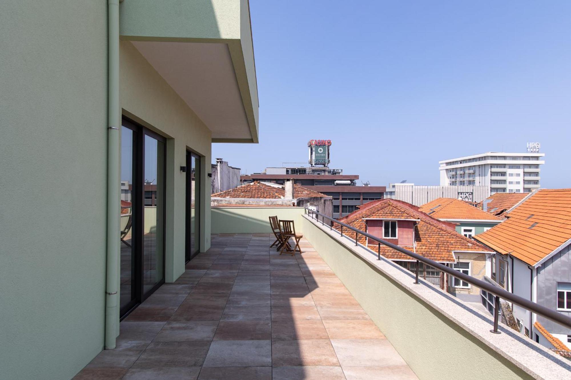 19 Nineteen - Espinho Apartment *